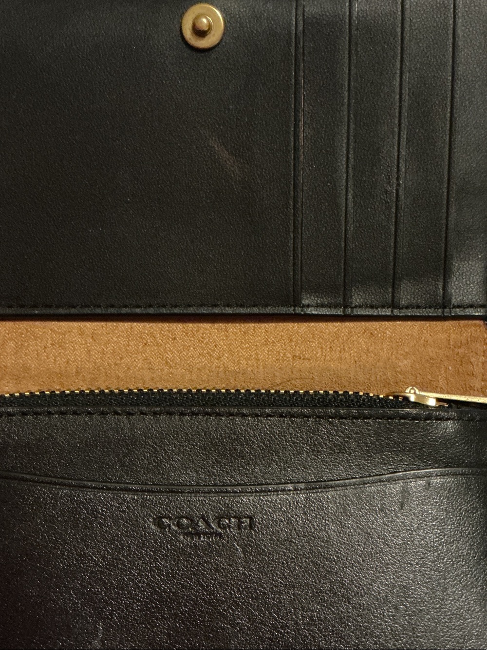 Coach Black Leather Rssential Wallet with Gold 'C' Logo - Picture 5 of 13